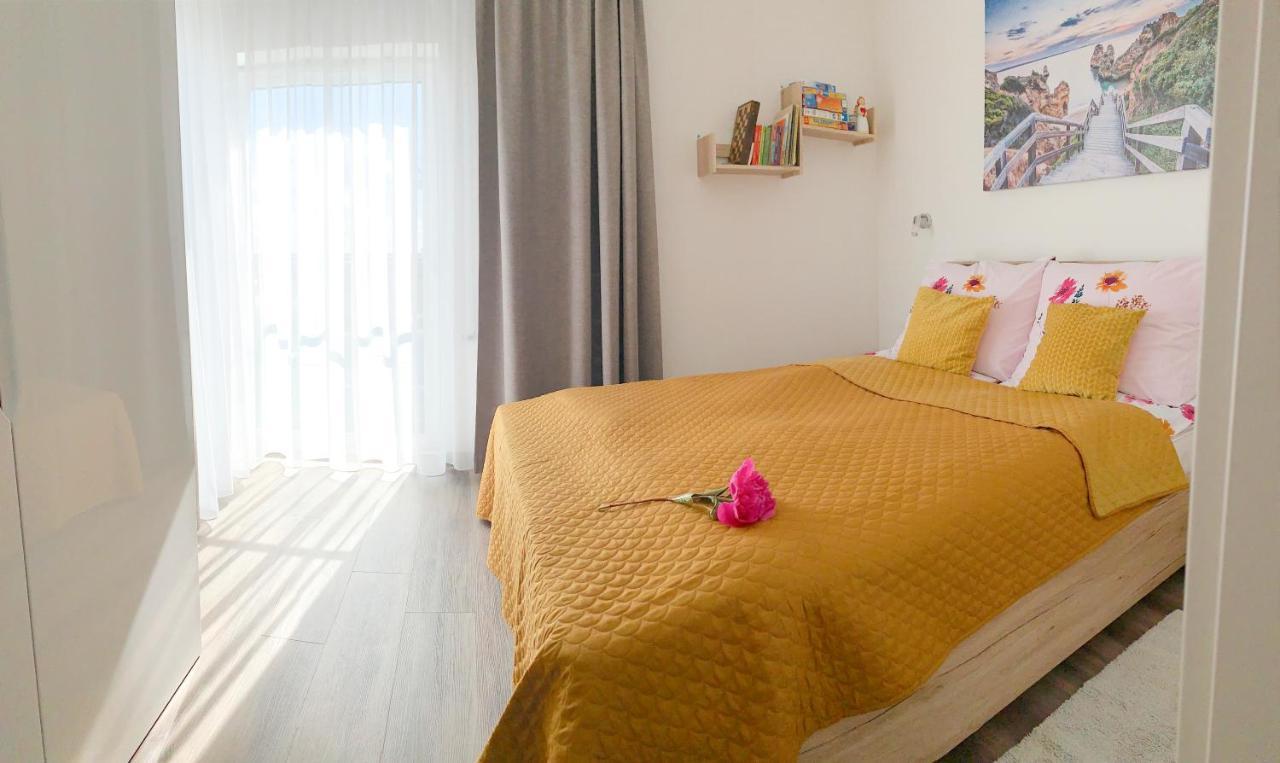 Apartament Livia Sianozety Esterno foto